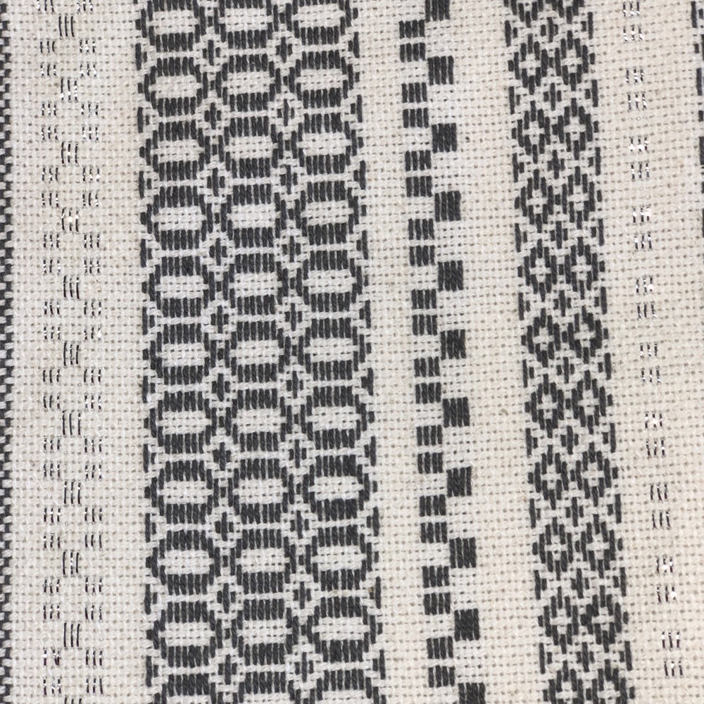 NWOT table runner - Picture 2 of 5